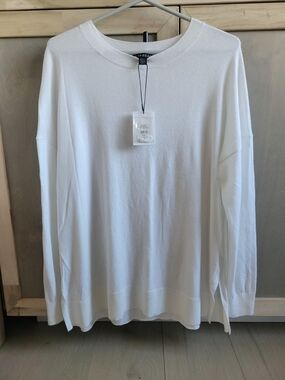 Thread & Supply Women's Crew Neck Sweater in White